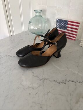 LaDuca Retired Cherie 2.5 Heel